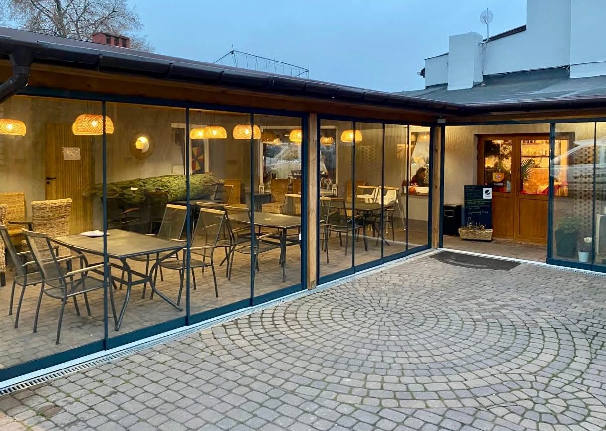 Bauleistungen, Fenster, Carports & Terrassen | HausEner