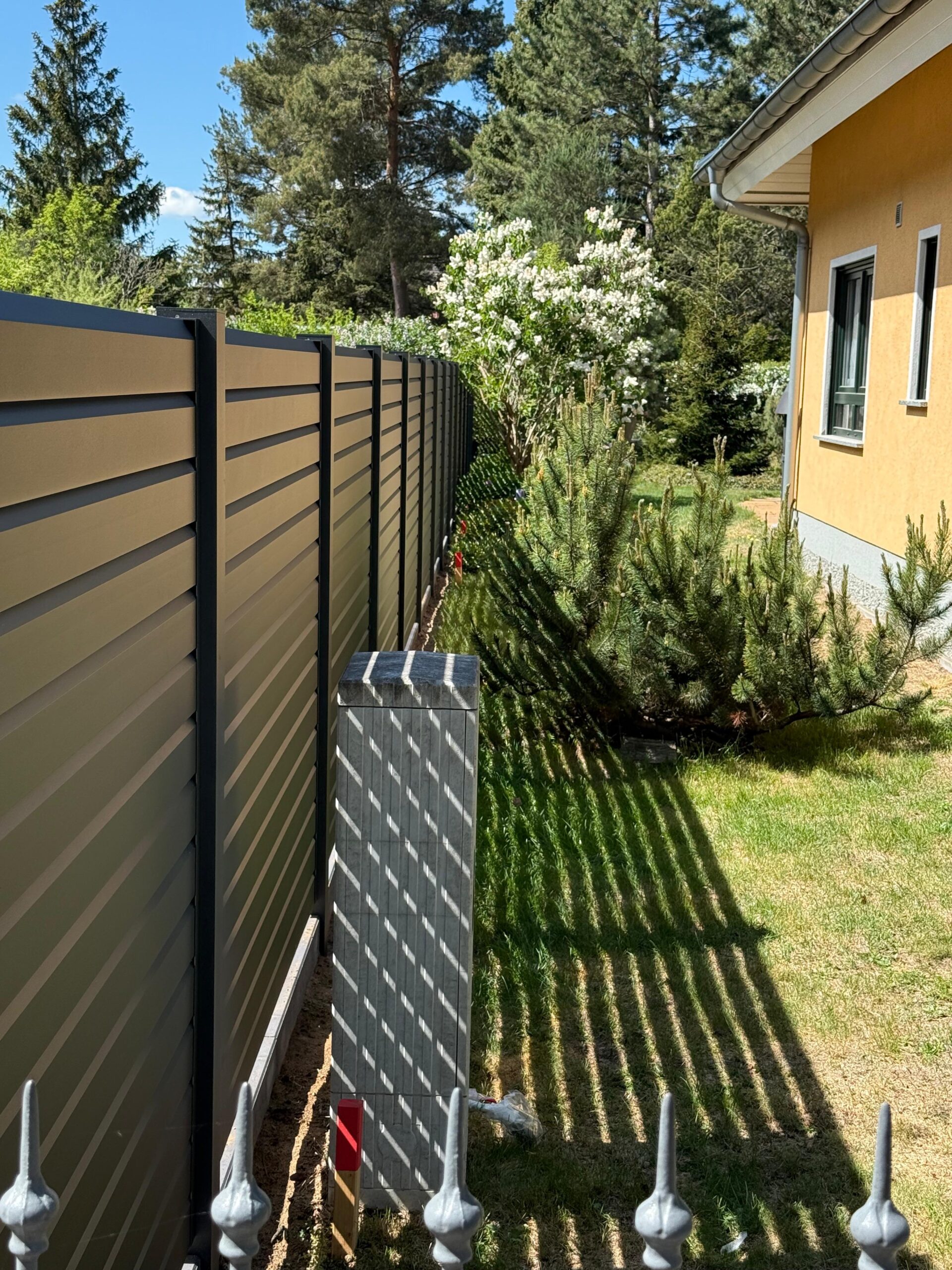 Bauleistungen, Fenster, Carports & Terrassen | HausEner