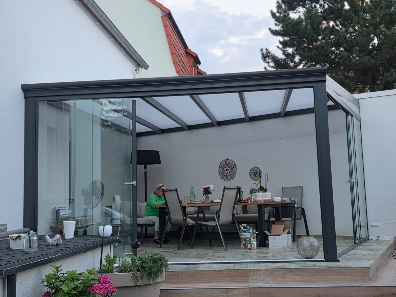 Bauleistungen, Fenster, Carports & Terrassen | HausEner