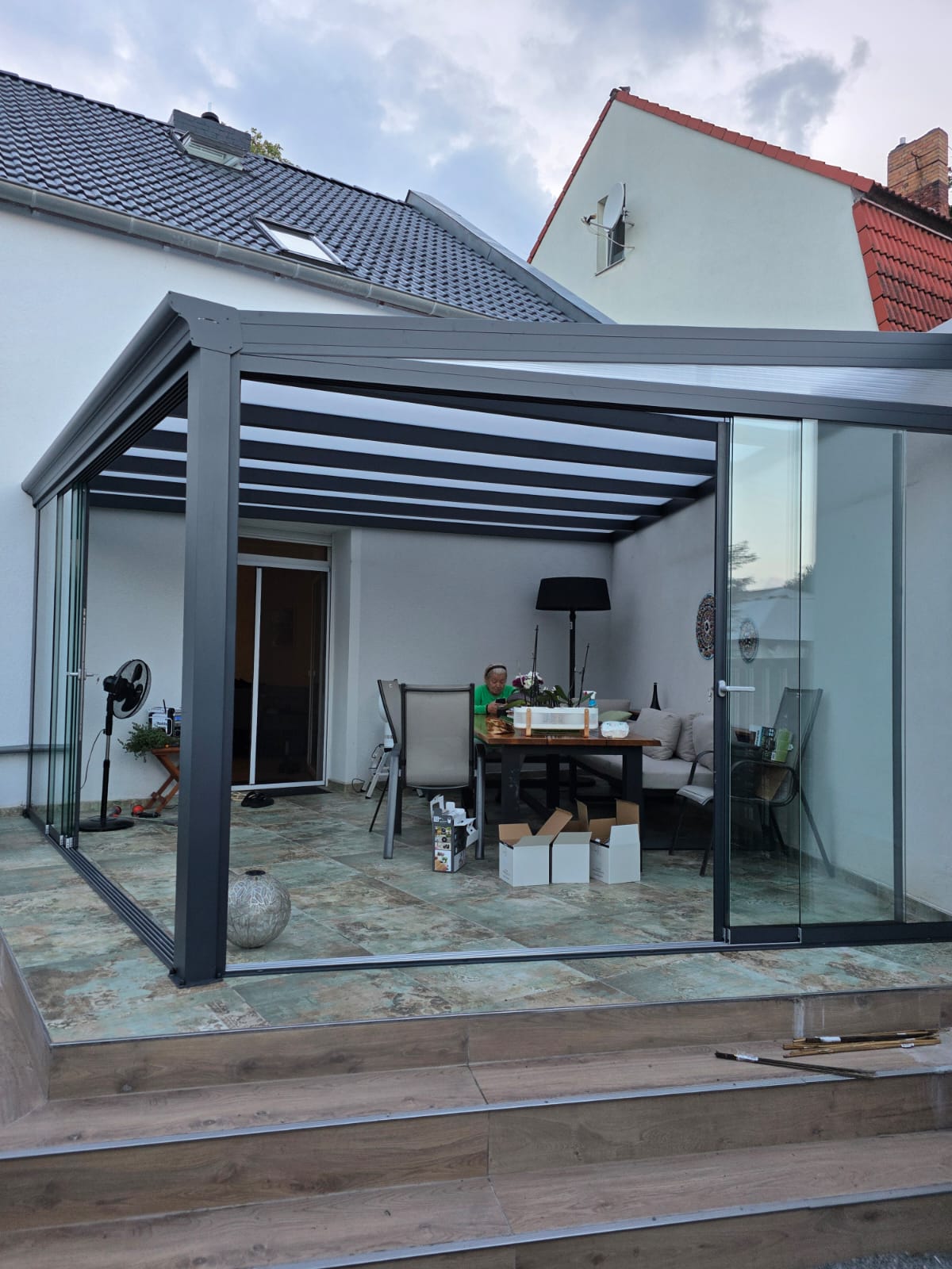 Bauleistungen, Fenster, Carports & Terrassen | HausEner